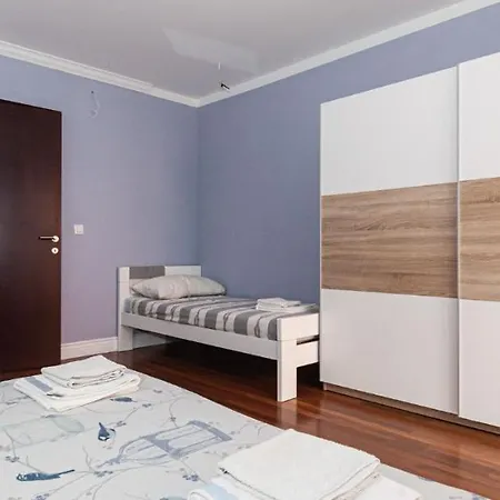 Apartment Luxurious Haidi's *